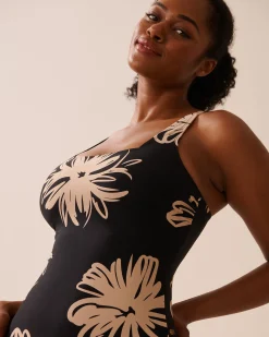 Square Neck One-piece Swimsuit On Neutral Ground|One-pieces